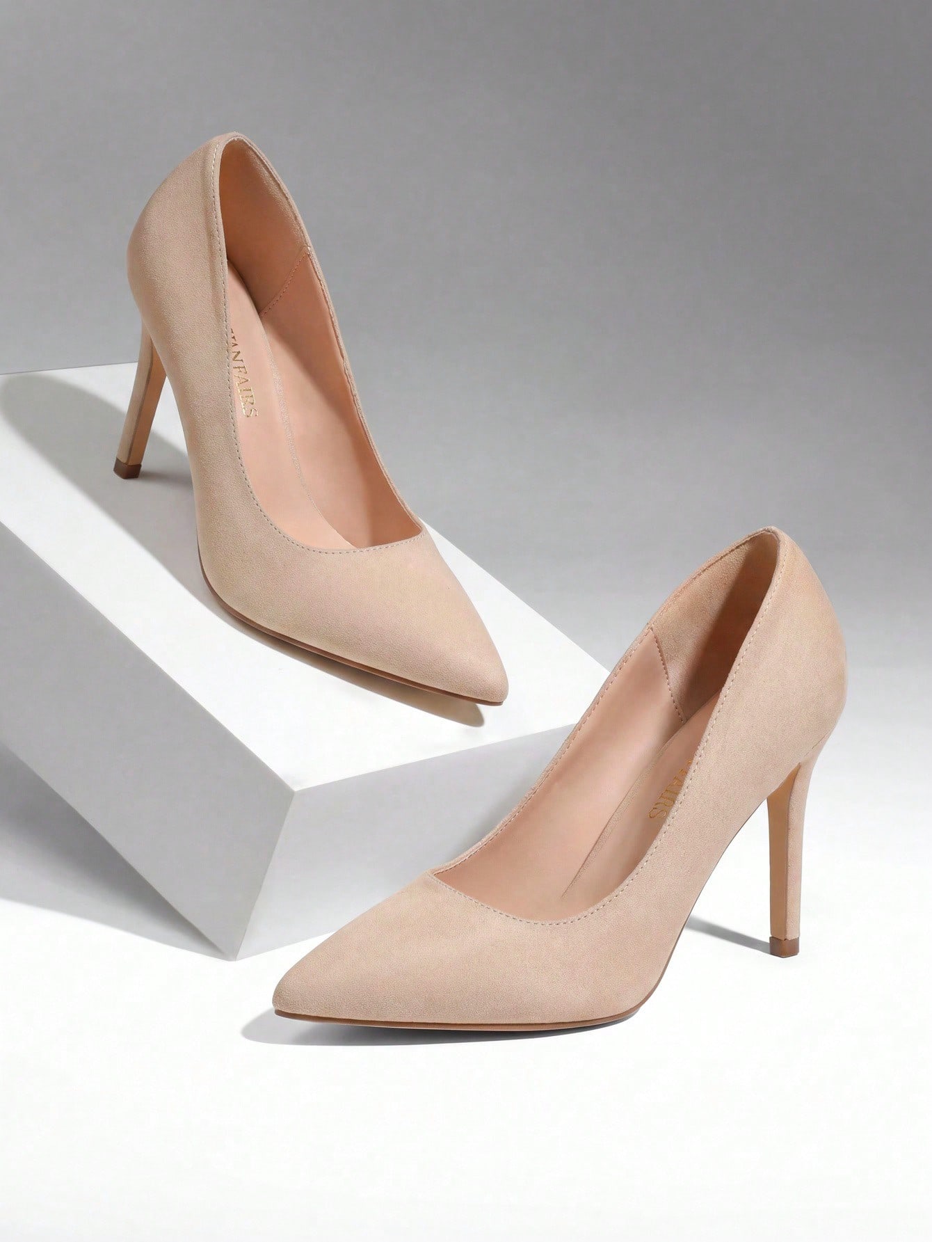 Court Heel Pointed - Damespumps met hoge stilettohak, puntige neus,